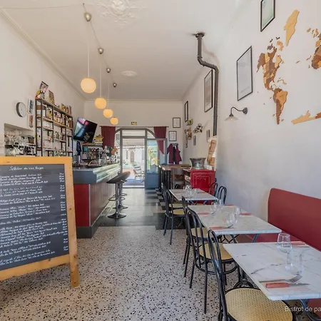 Szálloda Bar Des Amis